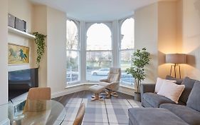 Host & Stay - South Cliff Apartment